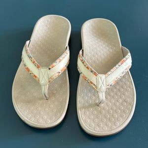 Vionic Flip Flops